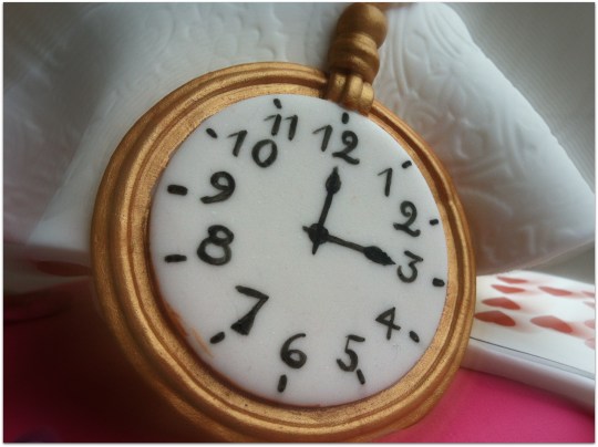 Reloj fondant Alicia en el país de las maravillas