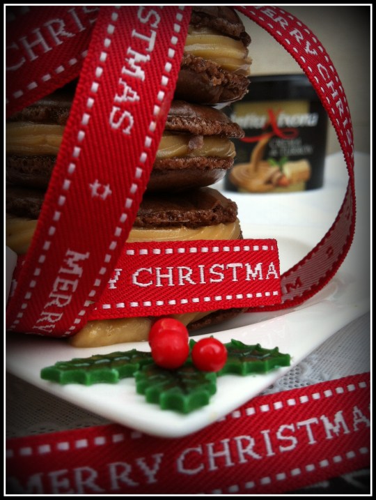 Macarons de chocolkate rellenos de turrón de Jijona