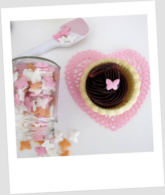 tartaletas de masa quebrada con chocolate y nueces