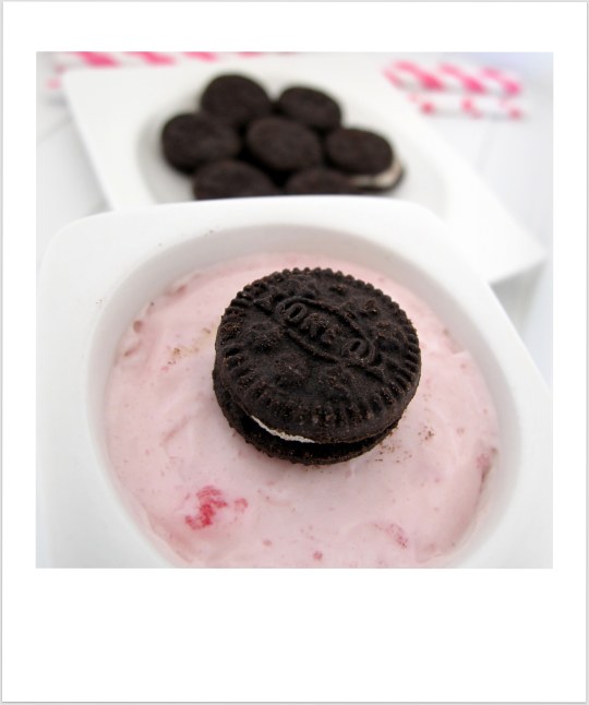 Mousse frambuesa con galletas oreos