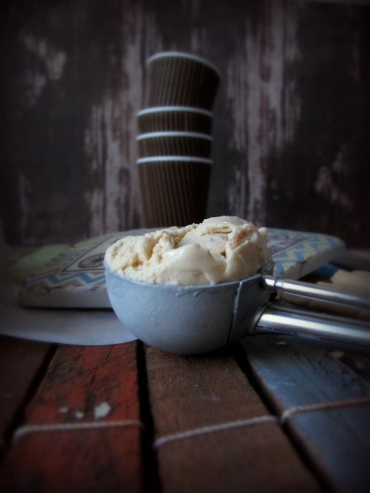 helado de turrón de Jijona hecho en casa