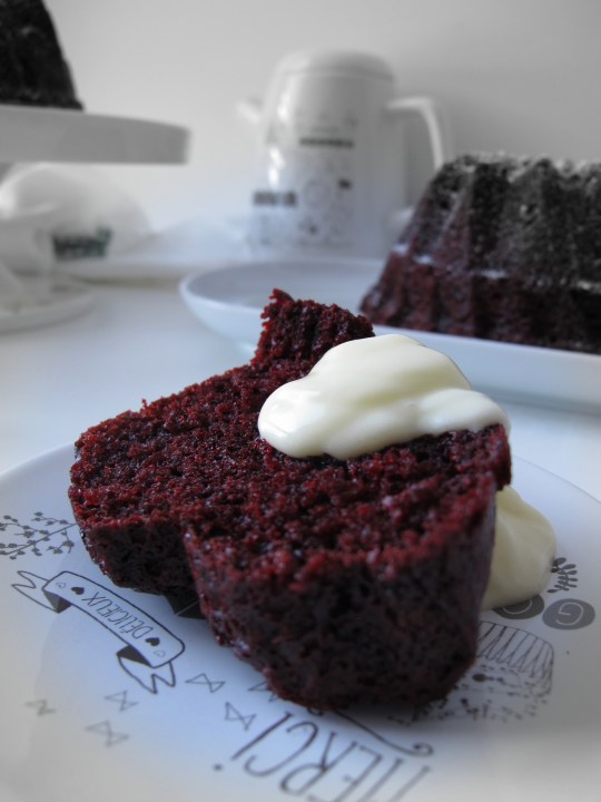 Bund cake rojo red velvet 